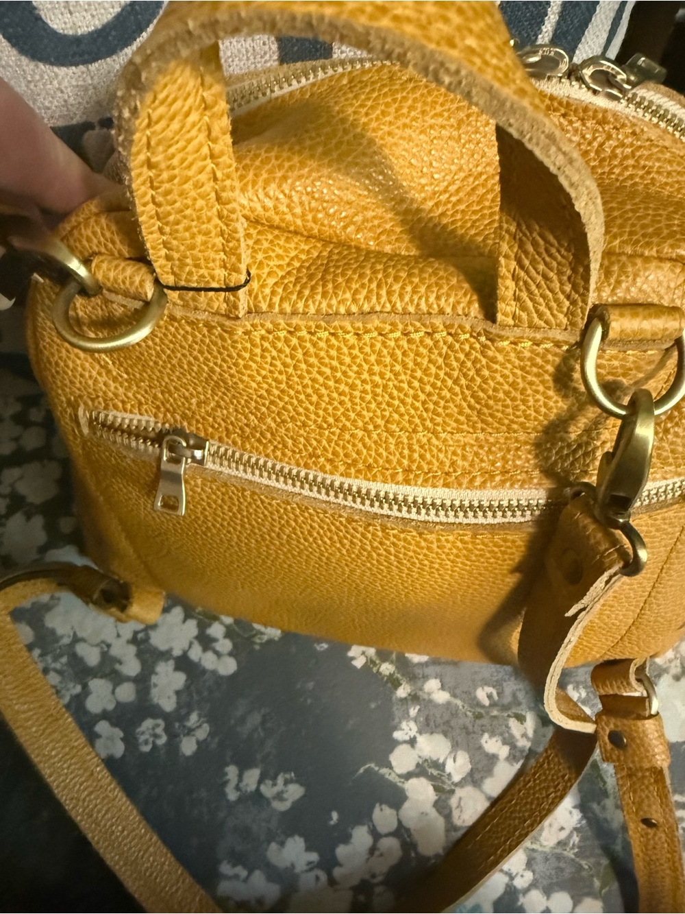 Sunshine Rue Convertible Portland leather Backpack - Picture 4 of 5